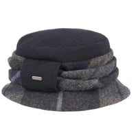 Agnes Plaid-M�nster Vinterhat by McBURN - 839,00 kr