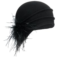 Hue i Filtet Uld med Fjer by bedacht - 999,00 kr